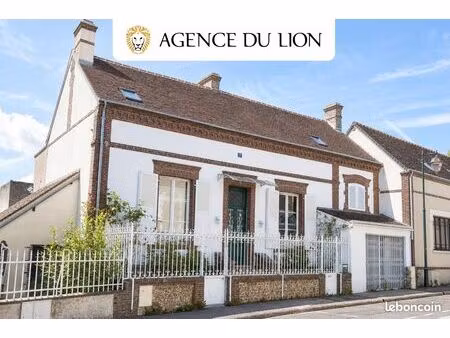 maison 6 pièces 158 m²