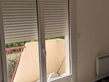 appartement t4 de 79 m² – 3 chambres  balcon et cave – résidence calme et sécurisée