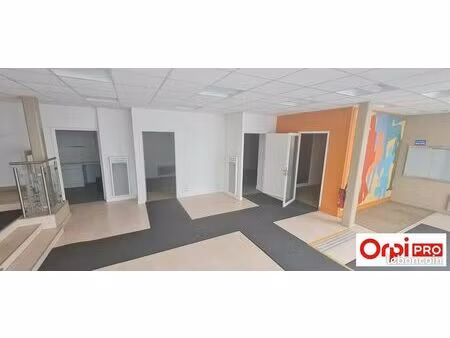 bureau 210 m²
