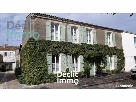 maison 8 pièces 250 m²