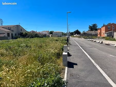 terrain 215 m² manduel