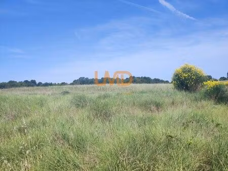 terrain 18500 m² aigremont