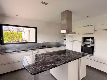 maison 4 pièces 143 m²