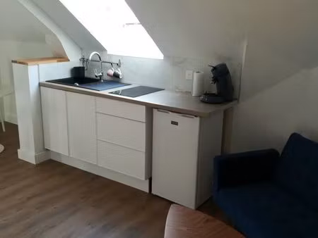 t2 meublé 24m2