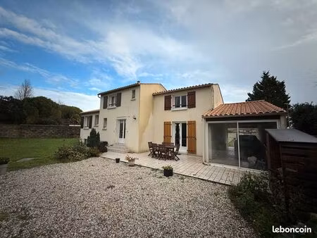 maison perigny