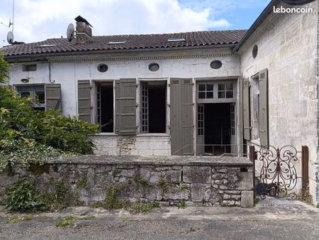 bourdeilles - grande maison de village