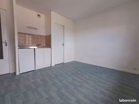 studio 1 pièce 18 m²