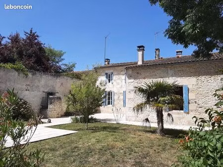 maison 8 pièces 241 m²