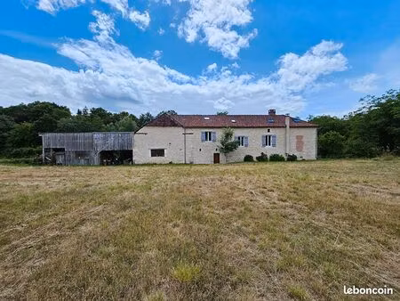 maison 5 pièces 235 m²