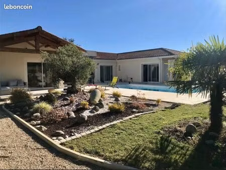maison 200 m2 avec piscine