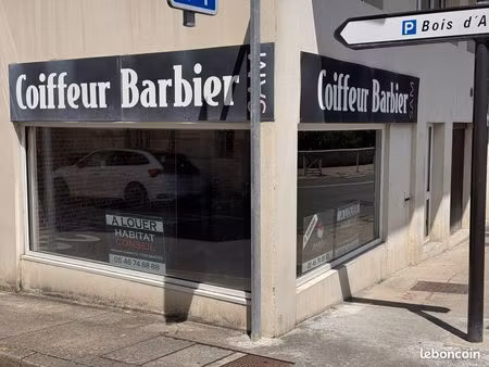 local commercial 35 m² saintes