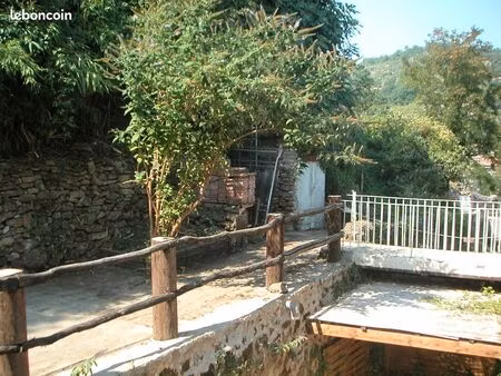 vends immeuble de 3 appartements
