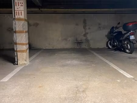 place de parking sécurisée en intérieur rennes 35200 avec télécommande