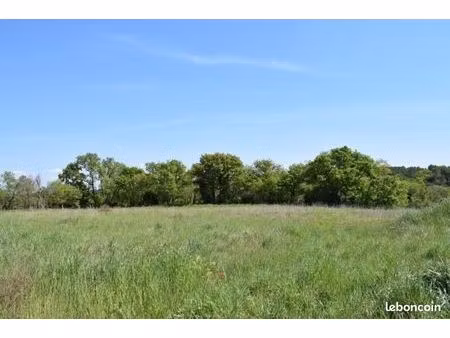 terrain 500 m² galargues