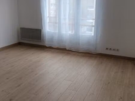 studio 28m2 450