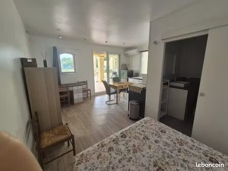 studio 25m2 + terrasse et calme