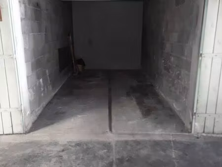 garage box sécurisé cote pavée 12m2