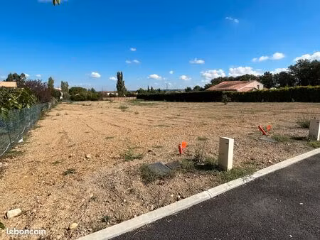 terrain viabilisé dans lotissement calme