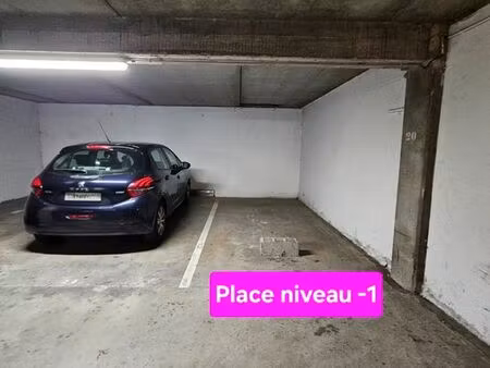 place parking sous terrain sécurisé place du ravelin
