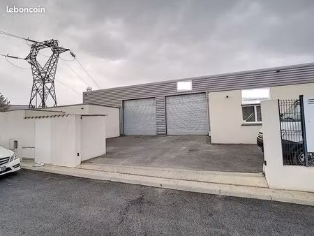 local 143 m² beziers