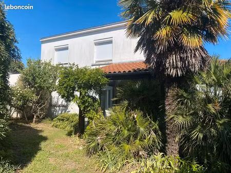 maison lagord 160m2
