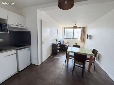 studio 2 pièces 32 m²