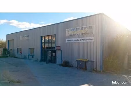 local commercial 530 m²