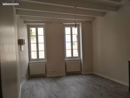 bel appartement pont l'abbe d'arnoult