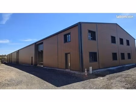 batiment artisanal / industriel 1 440m²