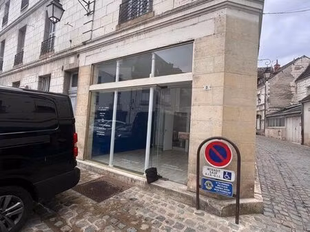 local commercial à louer – emplacement n°1 à loches