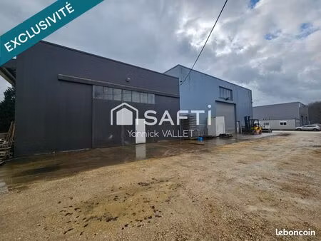 local 1440 m² saint-laurent-des-hommes