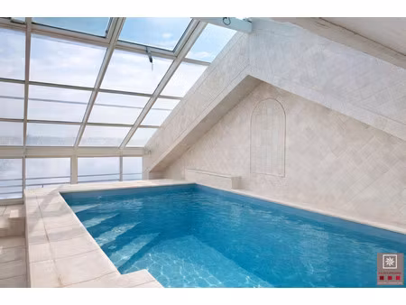 maison de luxe à vendre dans le quartier monplaisir-le bachut