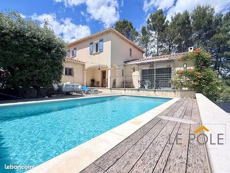 maison 6 pièces 151 m²