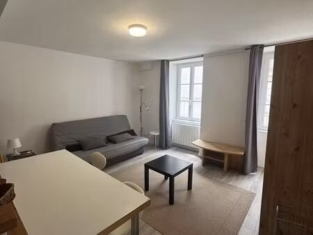 studio 1 pièce 27 m²