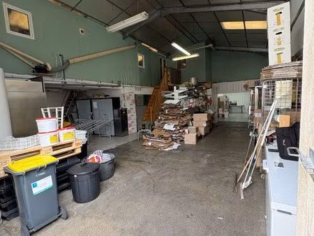 dépôt stockage professionnel « 200 m2 «