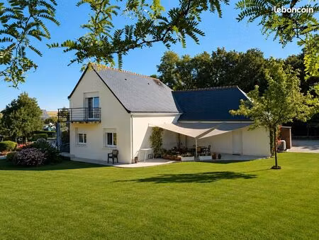 maison 7 pièces 225 m²