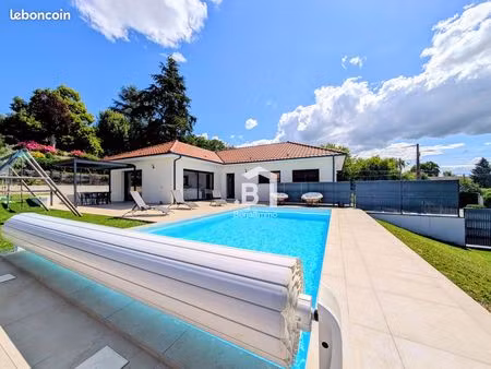 villa 4 pièces 133 m²