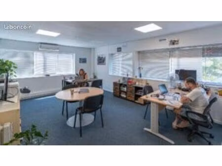 bureaux à louer 28 m² – langlade proche nîmes – place parking et charges incluses