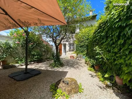 maison 6 pièces 160 m²