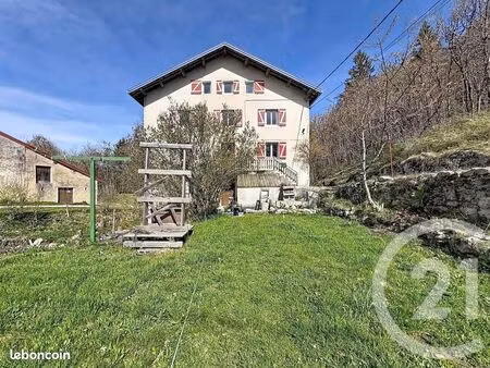 maison 16 pièces 390 m²