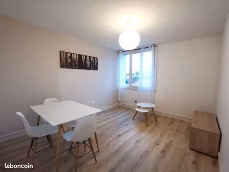 appartement type 2 - 41 m2 - renove entierement - vendu meuble