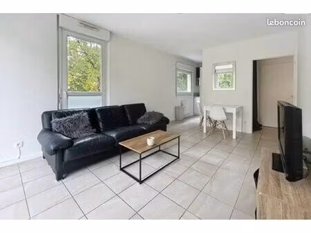 t2 lumineux avec garage