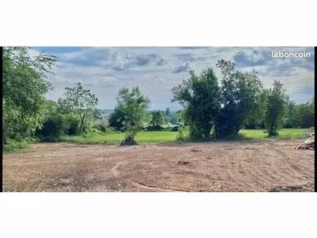 terrain 3 182 m² sermerieu