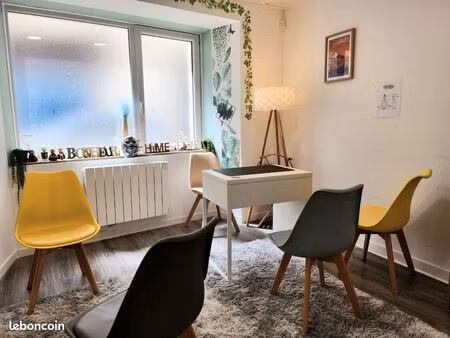 loue bureau/ salle de groupe