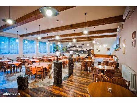restaurant 1120 m² quimper