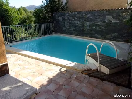 maison de village avec piscine