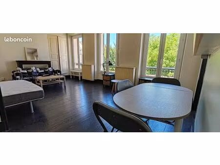 studio meuble