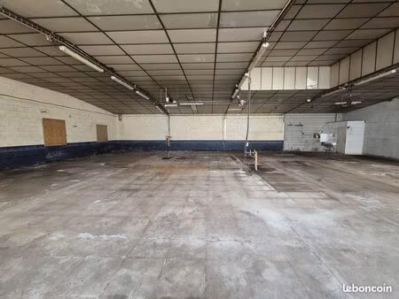 local 400 m² montmorot