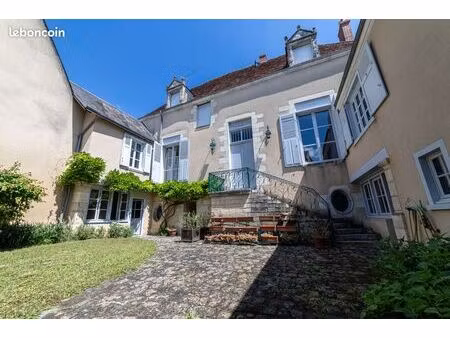 maison 9 pièces 343 m²