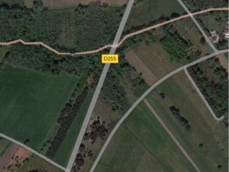 loue beau terrain